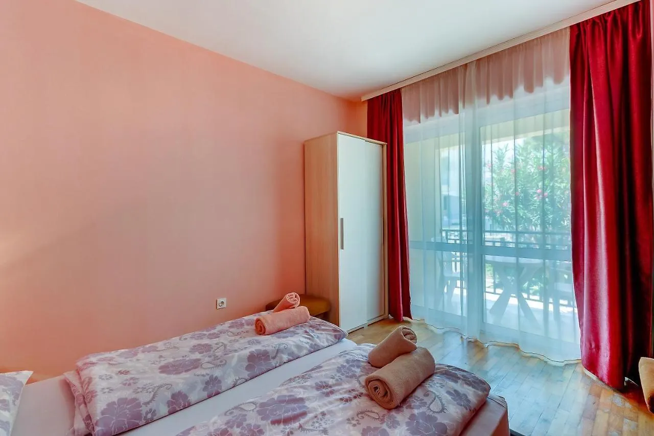 Apartments With A Parking Space Mali Lošinj